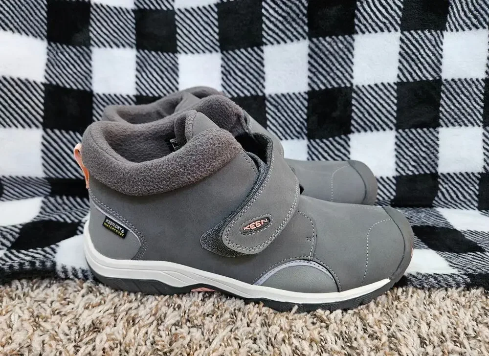 KEEN Kids Winter Boots Gray Waterproof Insulated Hook Loop Size US 6 EU 38